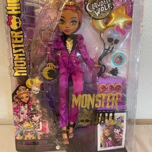 Monster High Clawdeen Wolf Doll in Pink and Gold Outfit